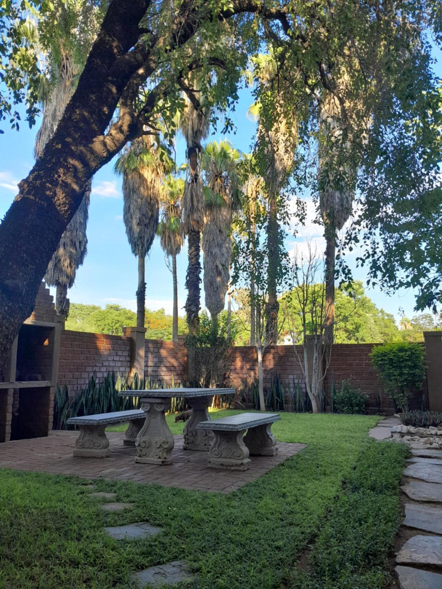 Tsumeb Theater Guesthouse Eksteriør billede