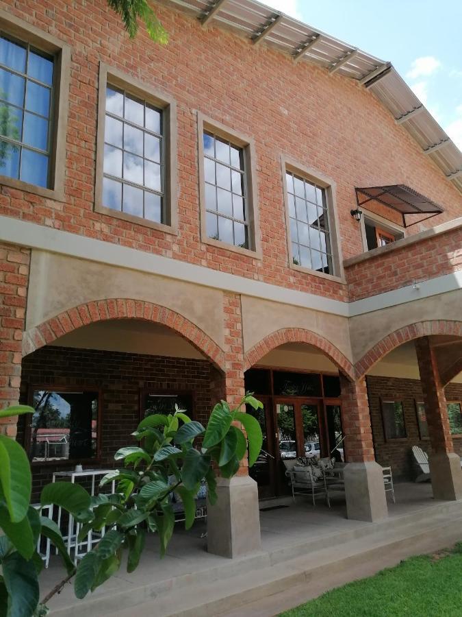 Tsumeb Theater Guesthouse Eksteriør billede
